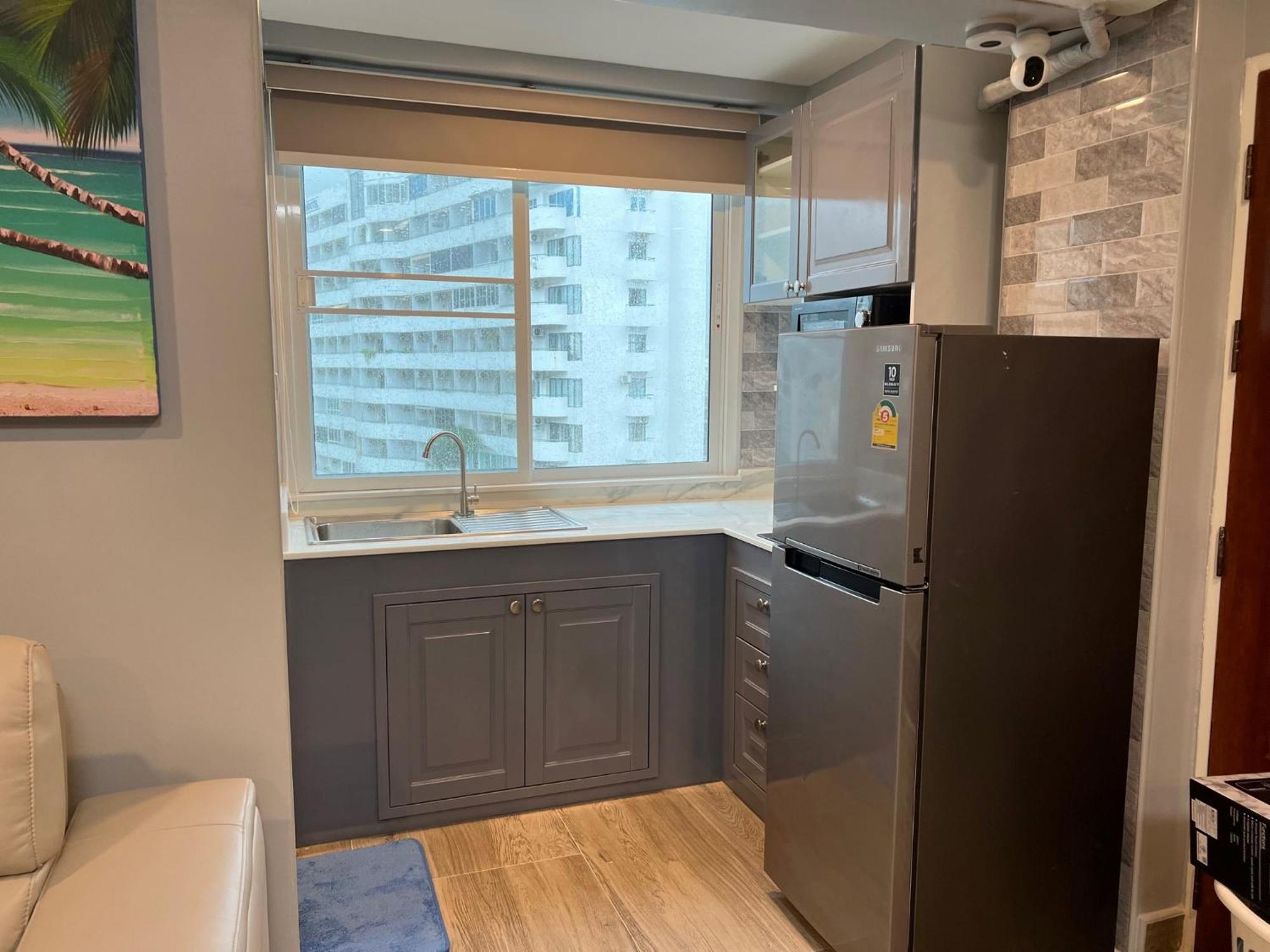 Private Modern Apartments By Patong Vacation Rentals Located In The Heart Of Patong, Walking Distance To The Beach, Kitchen, Private Bathroom, Seating Area, 65" Smart Tv With Free Wifi Exteriér fotografie