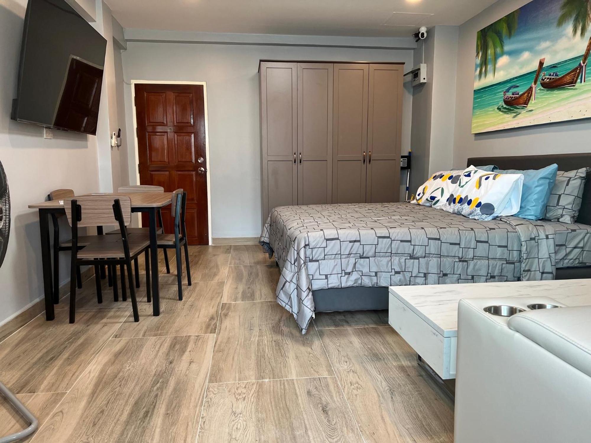 Private Modern Apartments By Patong Vacation Rentals Located In The Heart Of Patong, Walking Distance To The Beach, Kitchen, Private Bathroom, Seating Area, 65" Smart Tv With Free Wifi Exteriér fotografie