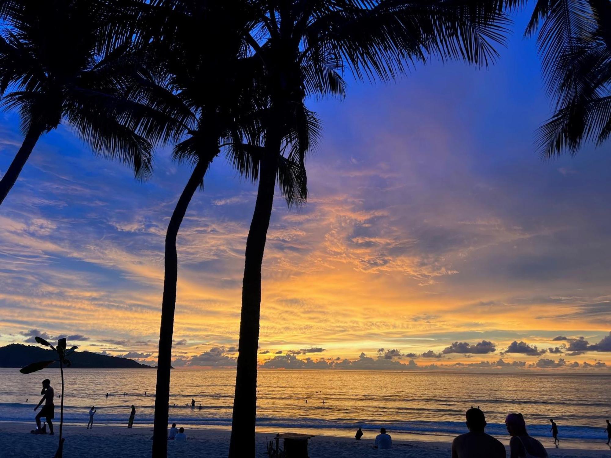 Private Modern Apartments By Patong Vacation Rentals Located In The Heart Of Patong, Walking Distance To The Beach, Kitchen, Private Bathroom, Seating Area, 65" Smart Tv With Free Wifi Exteriér fotografie