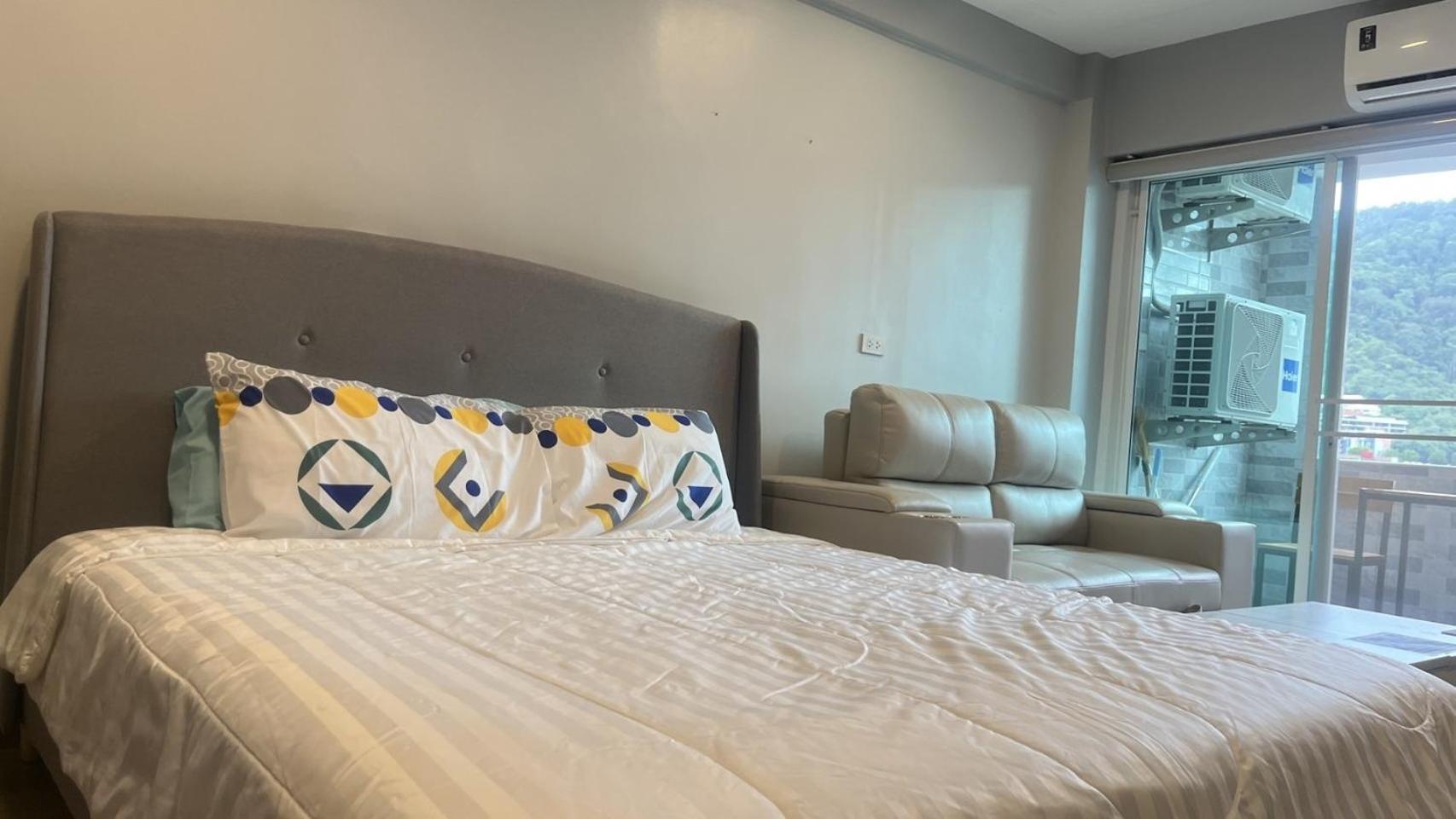 Private Modern Apartments By Patong Vacation Rentals Located In The Heart Of Patong, Walking Distance To The Beach, Kitchen, Private Bathroom, Seating Area, 65" Smart Tv With Free Wifi Exteriér fotografie